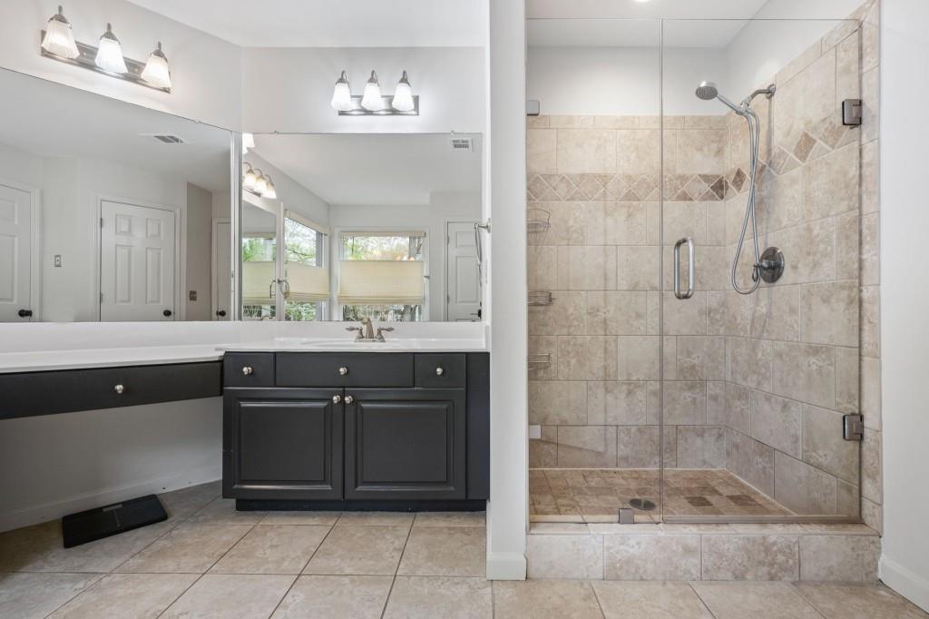 4688 Oakleigh Manor Drive