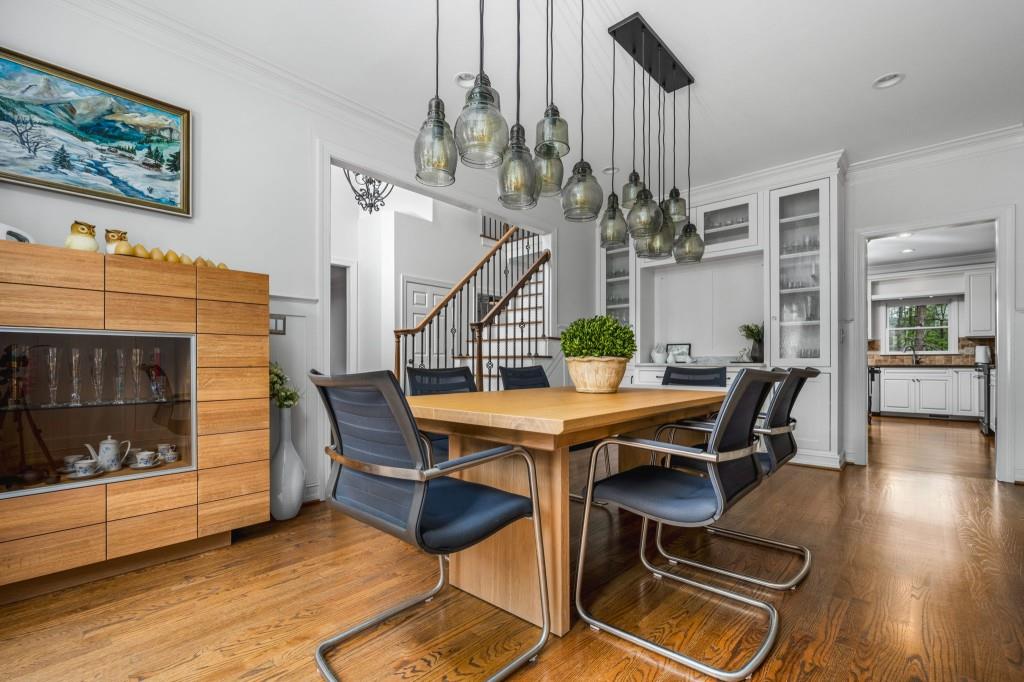 4688 Oakleigh Manor Drive