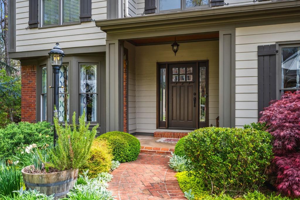 4688 Oakleigh Manor Drive