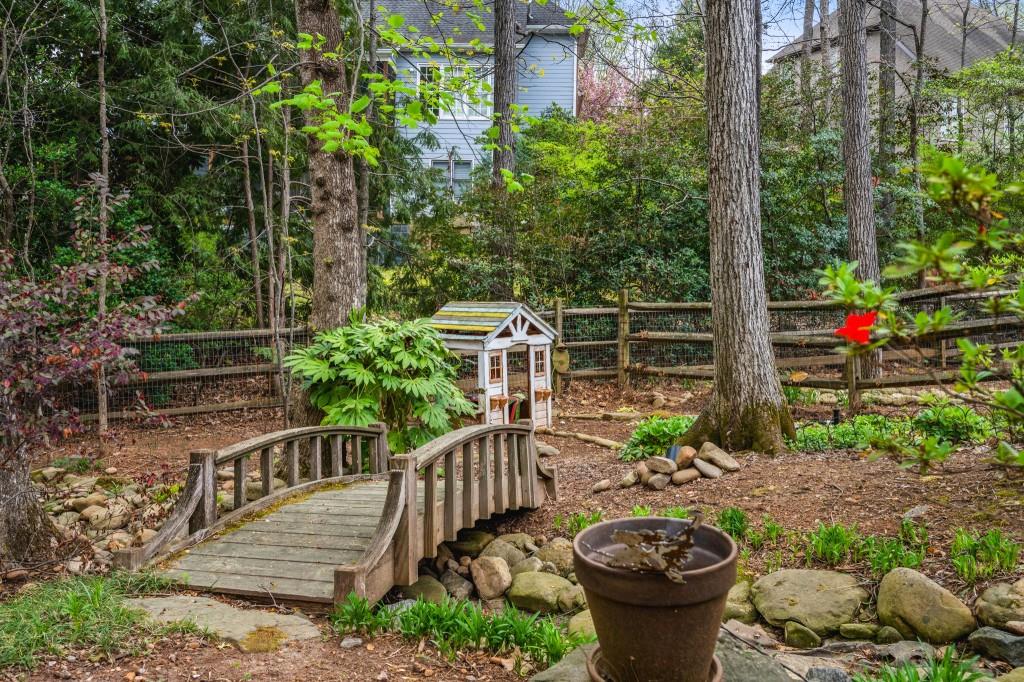 4688 Oakleigh Manor Drive