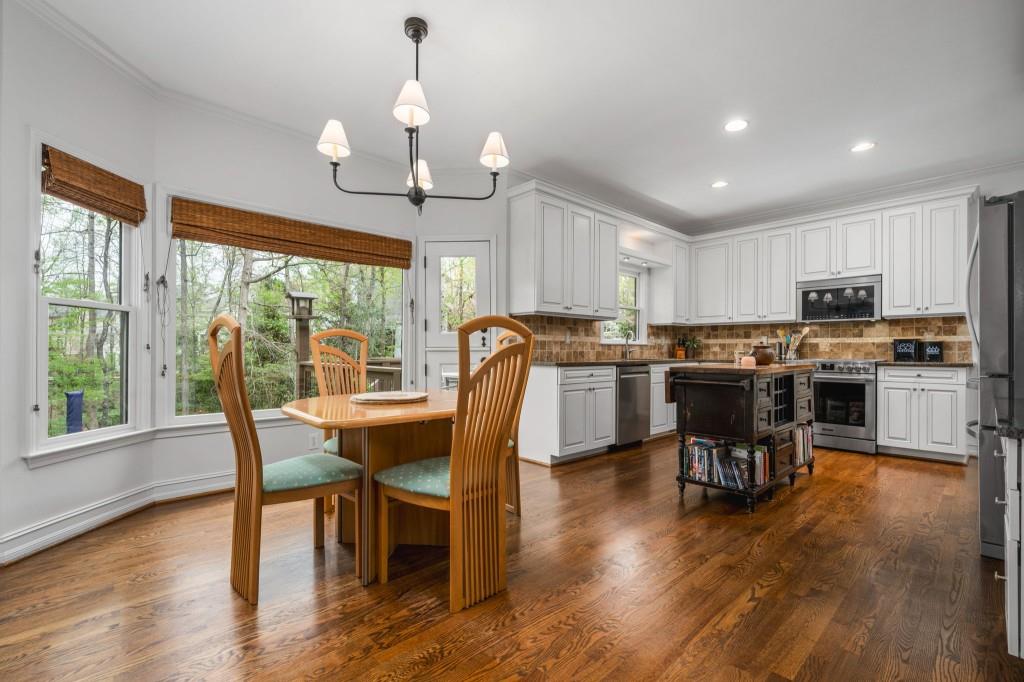 4688 Oakleigh Manor Drive