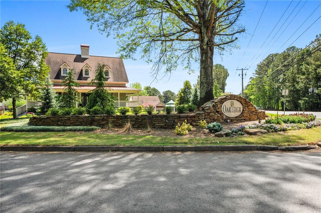 4688 Oakleigh Manor Drive