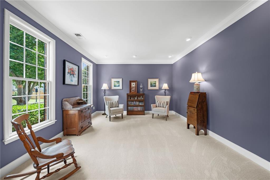 1152 Lakefield Walk