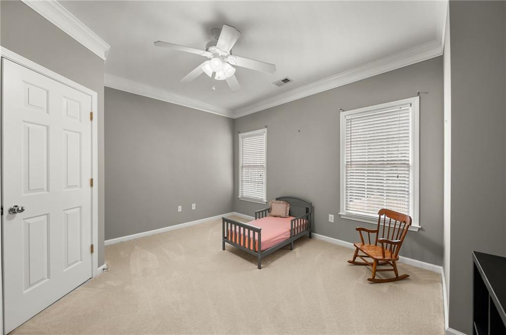 1152 Lakefield Walk