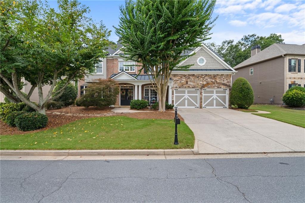 1152 Lakefield Walk