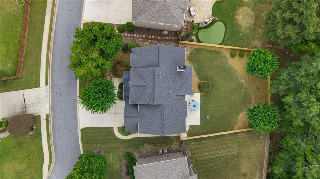 1152 Lakefield Walk