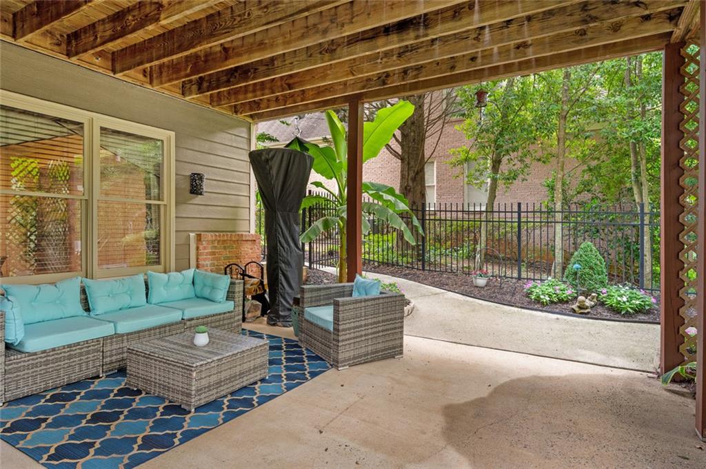 5470 Buck Hollow Drive