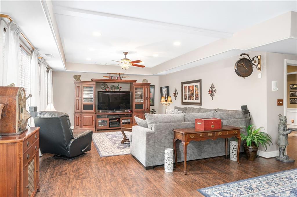 5470 Buck Hollow Drive