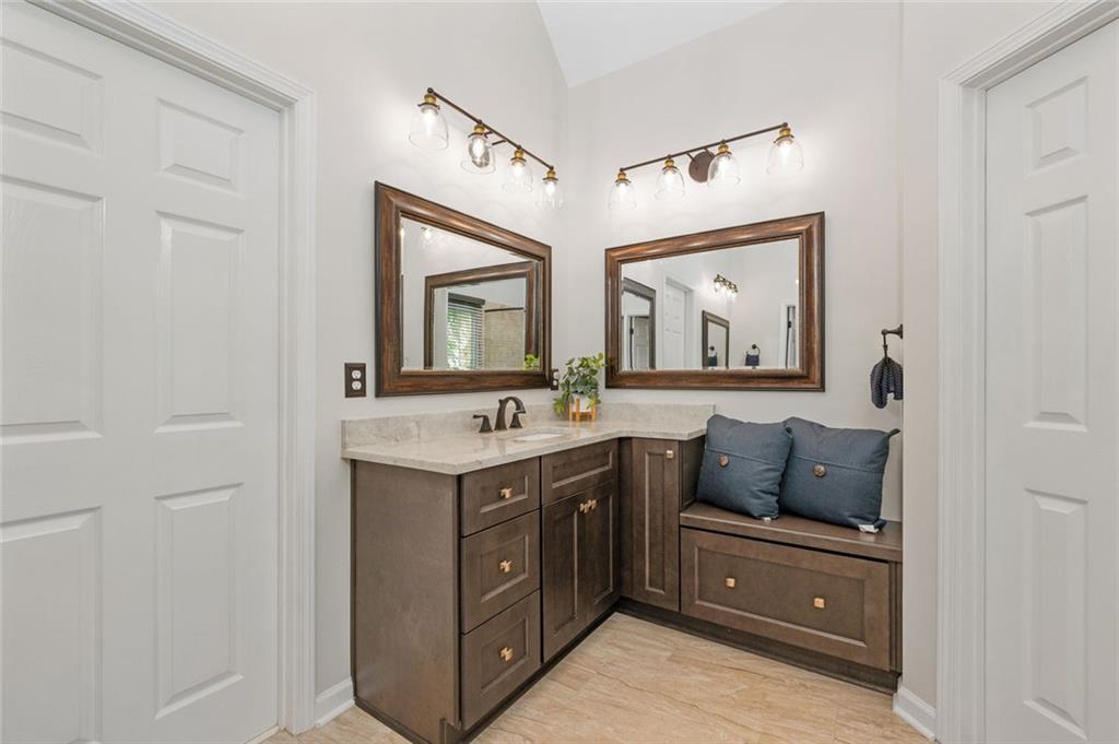 5470 Buck Hollow Drive