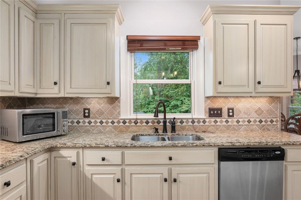 5470 Buck Hollow Drive