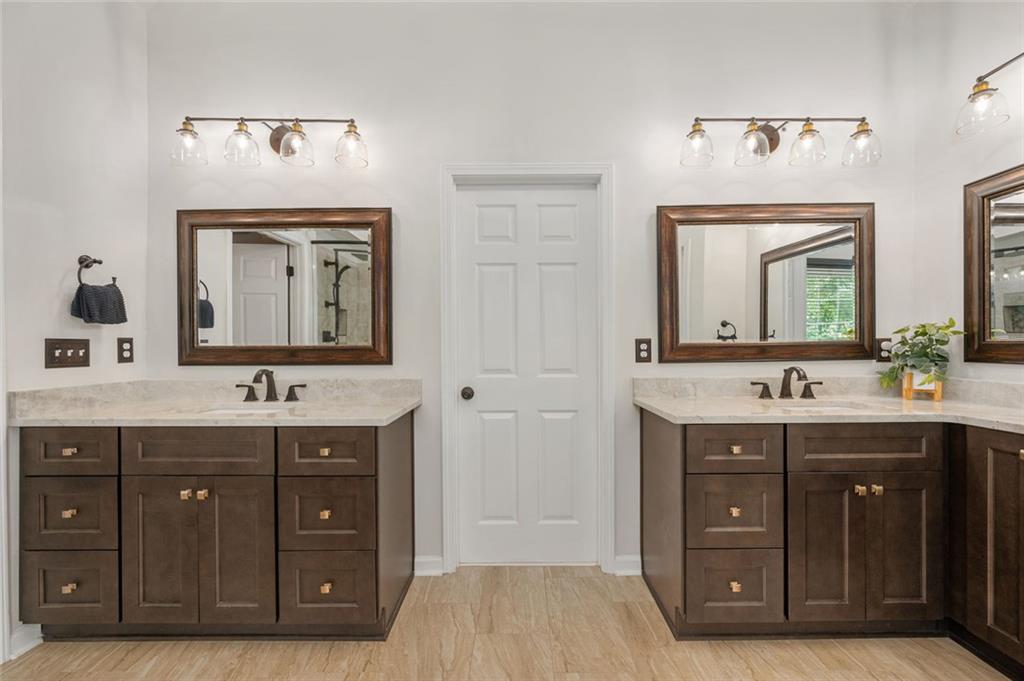 5470 Buck Hollow Drive