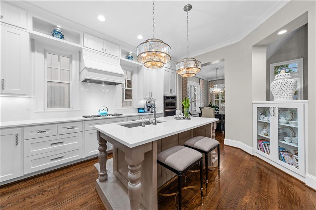 2540 Hillandale Circle