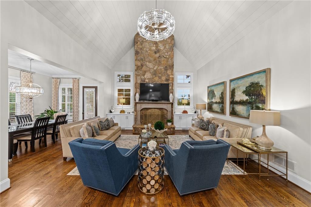 2540 Hillandale Circle