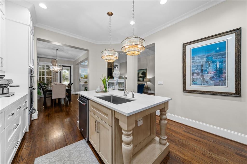 2540 Hillandale Circle
