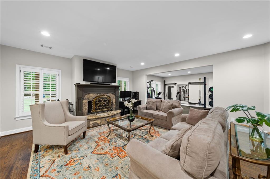 2540 Hillandale Circle