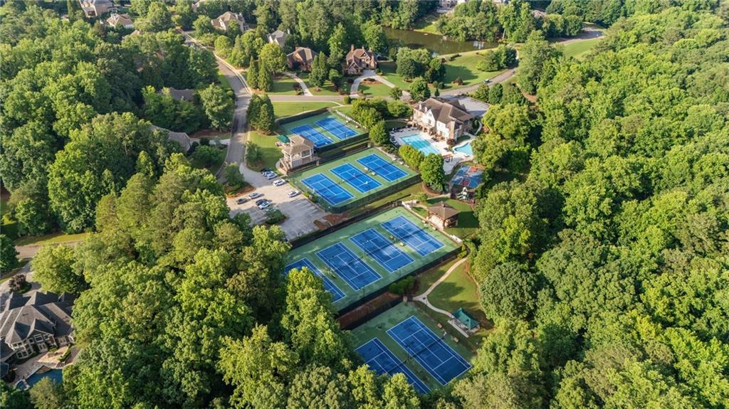 2540 Hillandale Circle