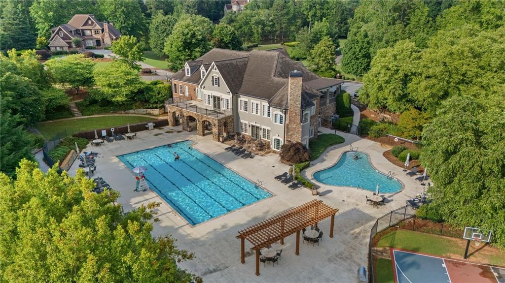 2540 Hillandale Circle