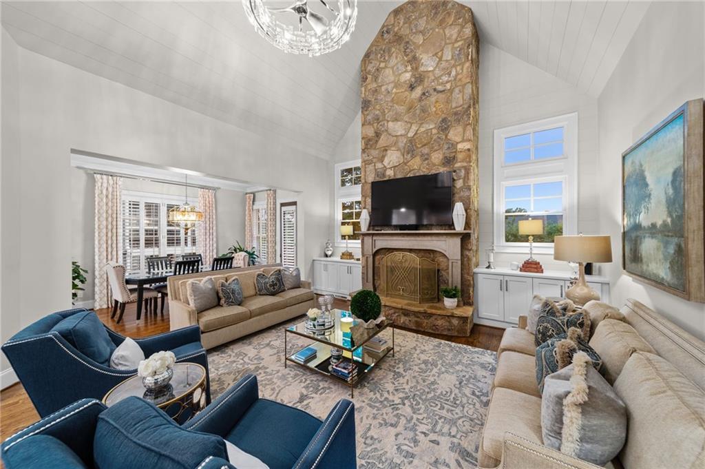 2540 Hillandale Circle