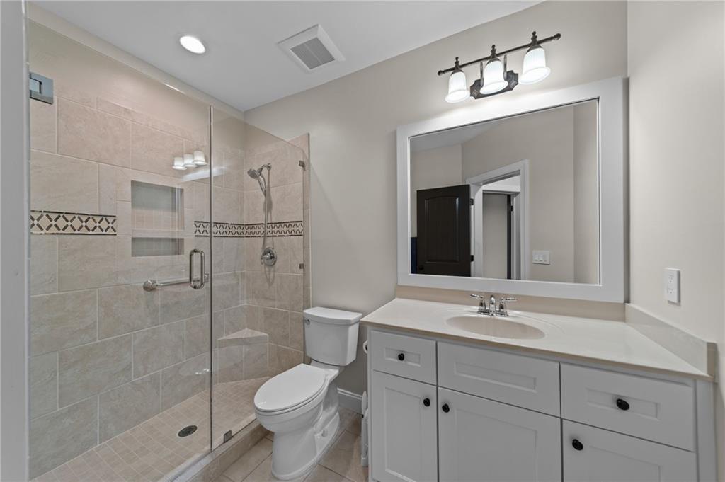 2540 Hillandale Circle