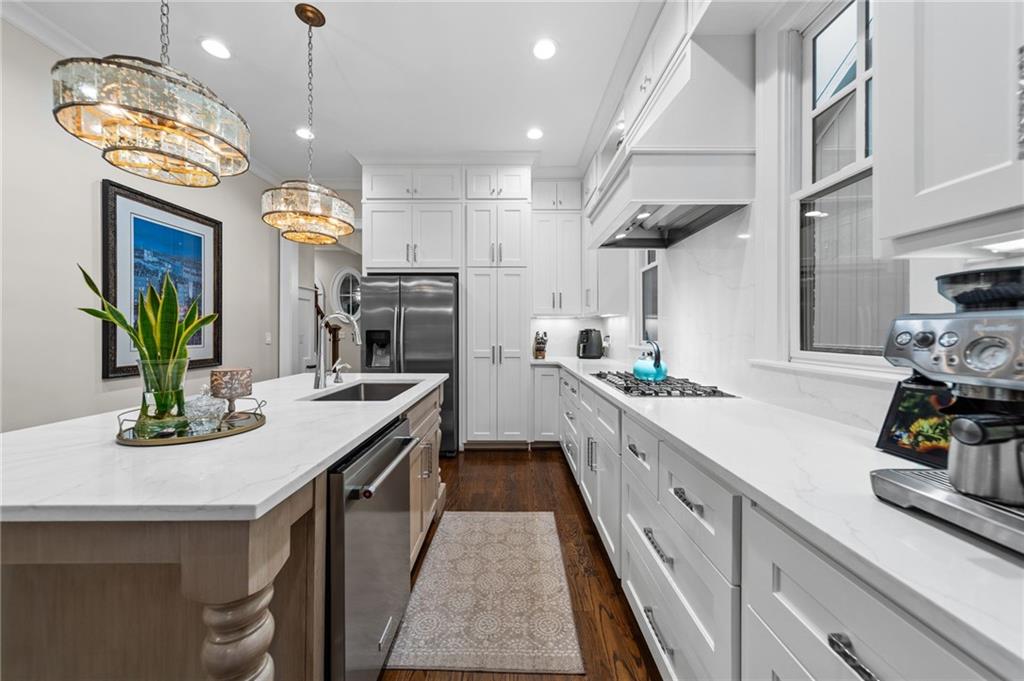 2540 Hillandale Circle