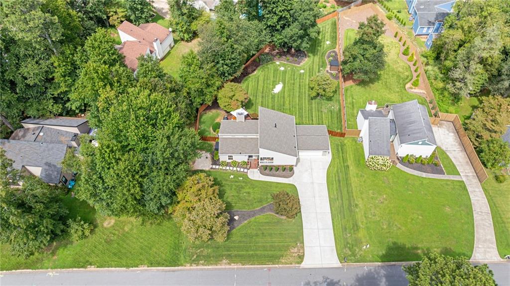 2817 Gracewood Drive NE