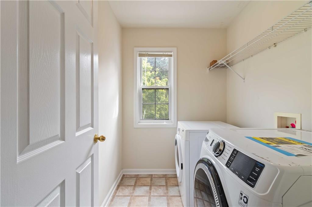 6281 Vinings Vintage Drive