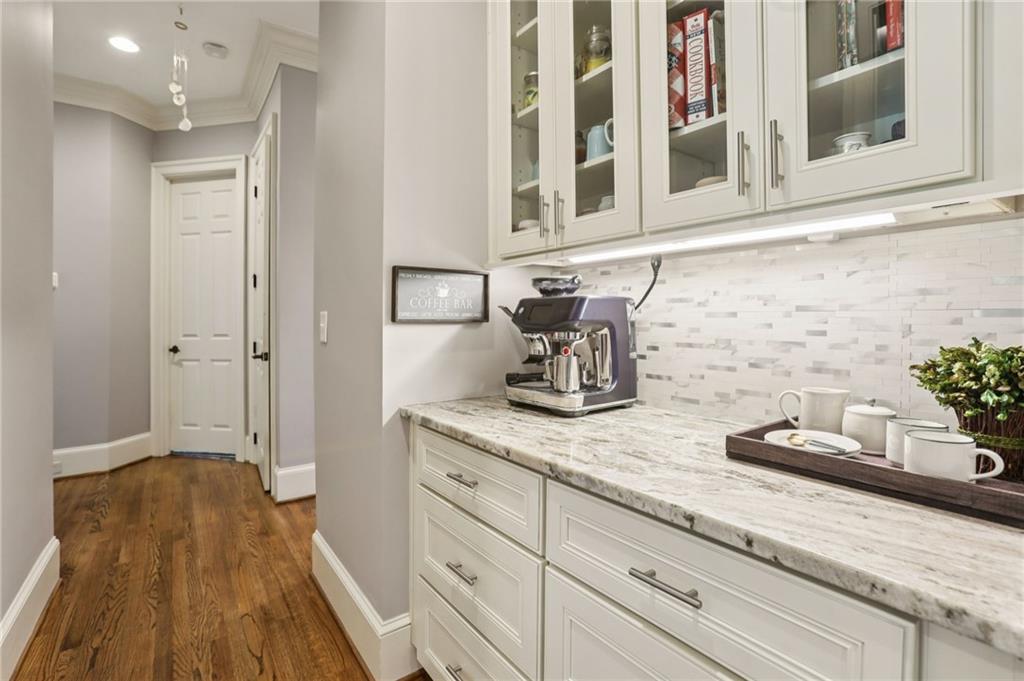 4966 Aviary Drive NW