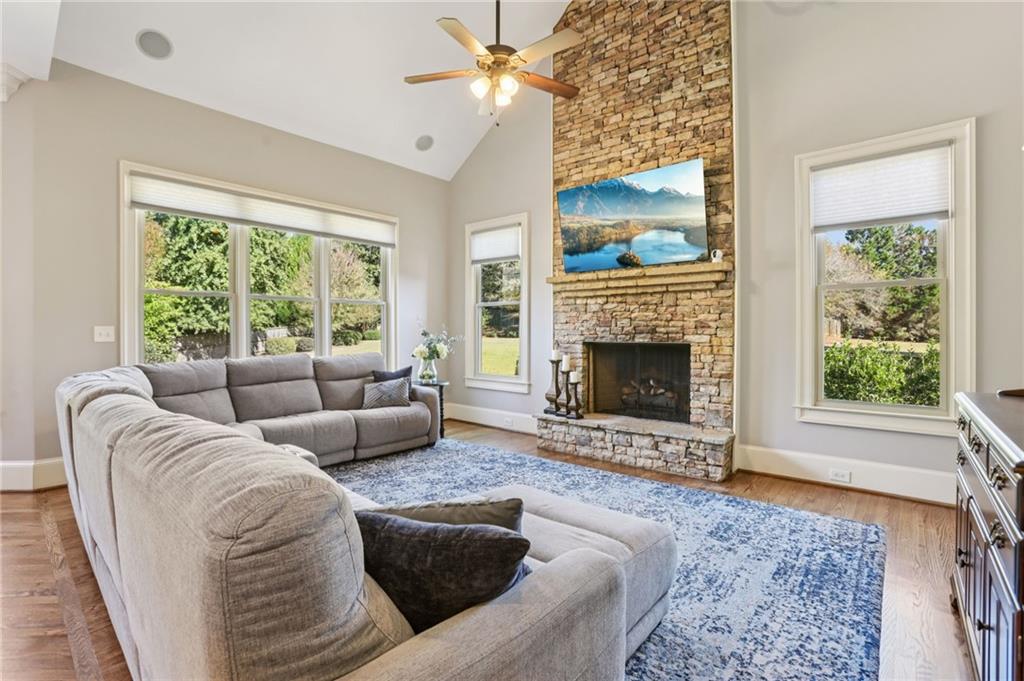 4966 Aviary Drive NW