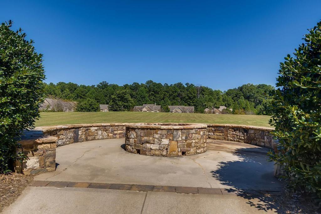 2613 Lakefield Court