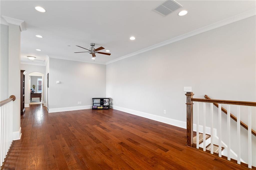 332 Symphony Way. SE