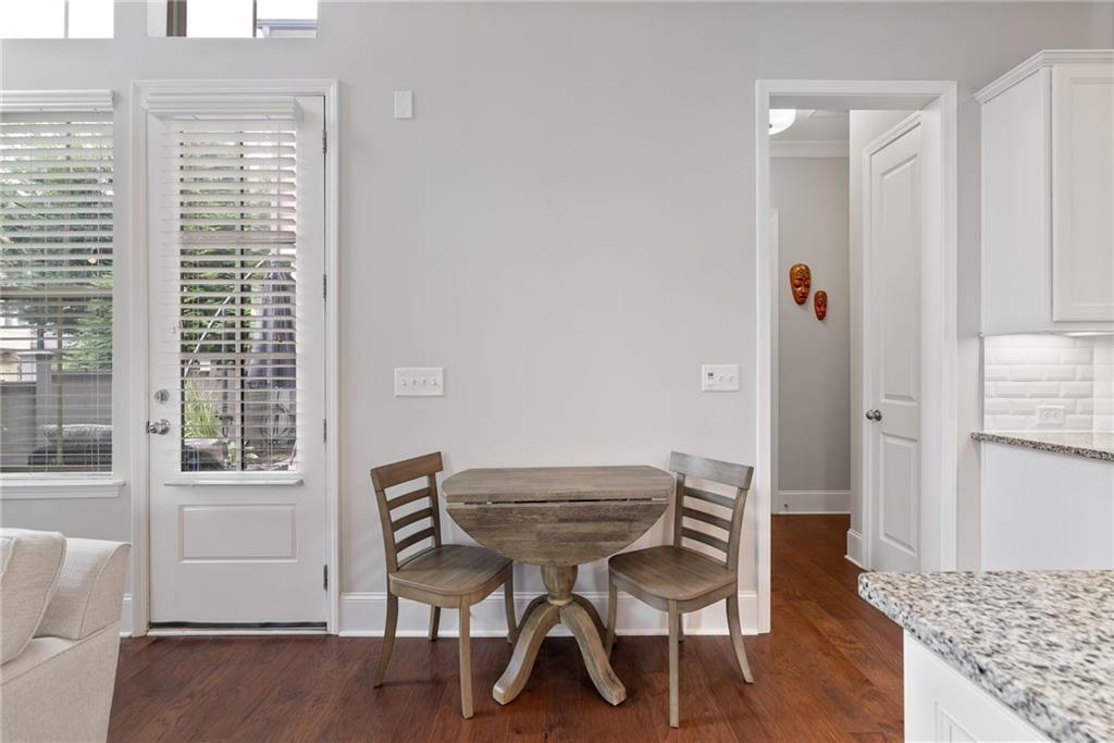 332 Symphony Way. SE