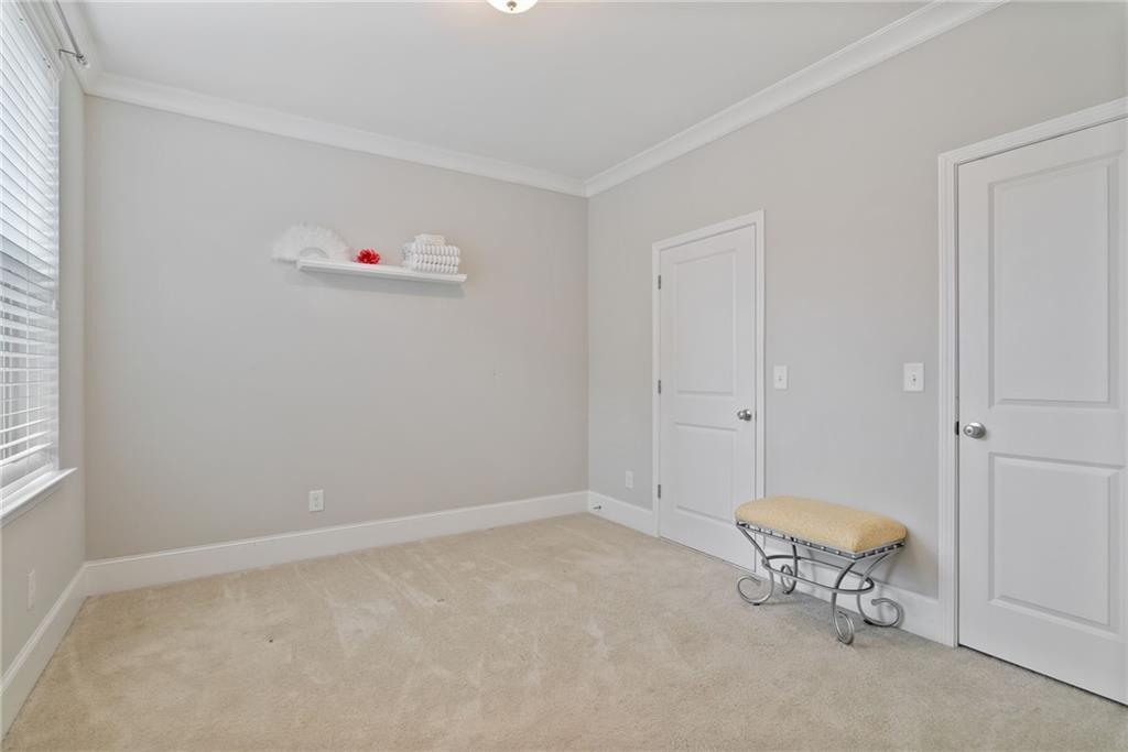 332 Symphony Way. SE