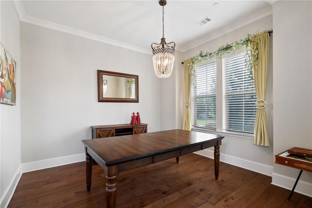 332 Symphony Way. SE