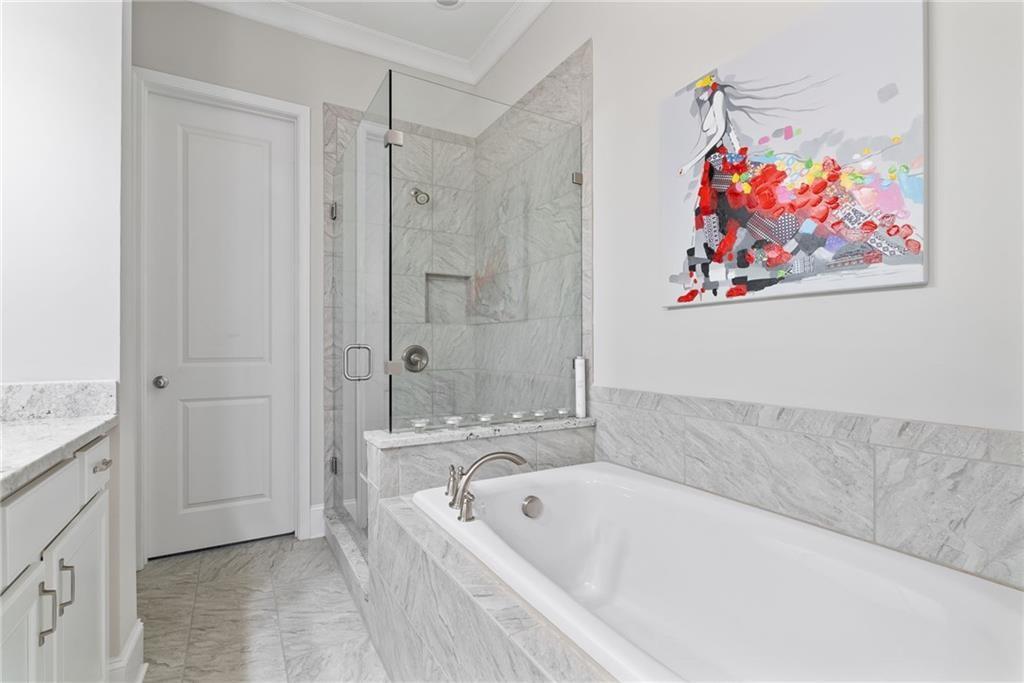 332 Symphony Way. SE