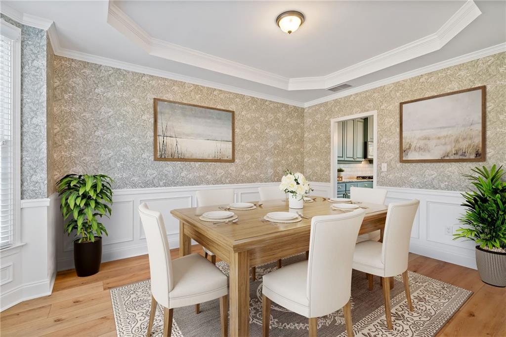 2613 Lakefield Court.