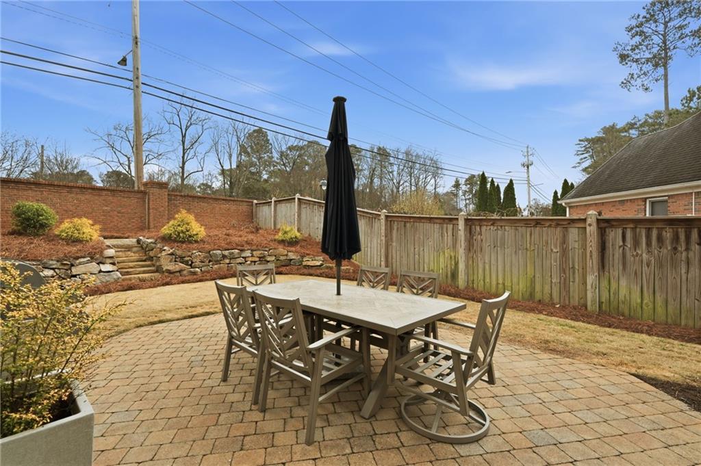 730 Hunting View Point.