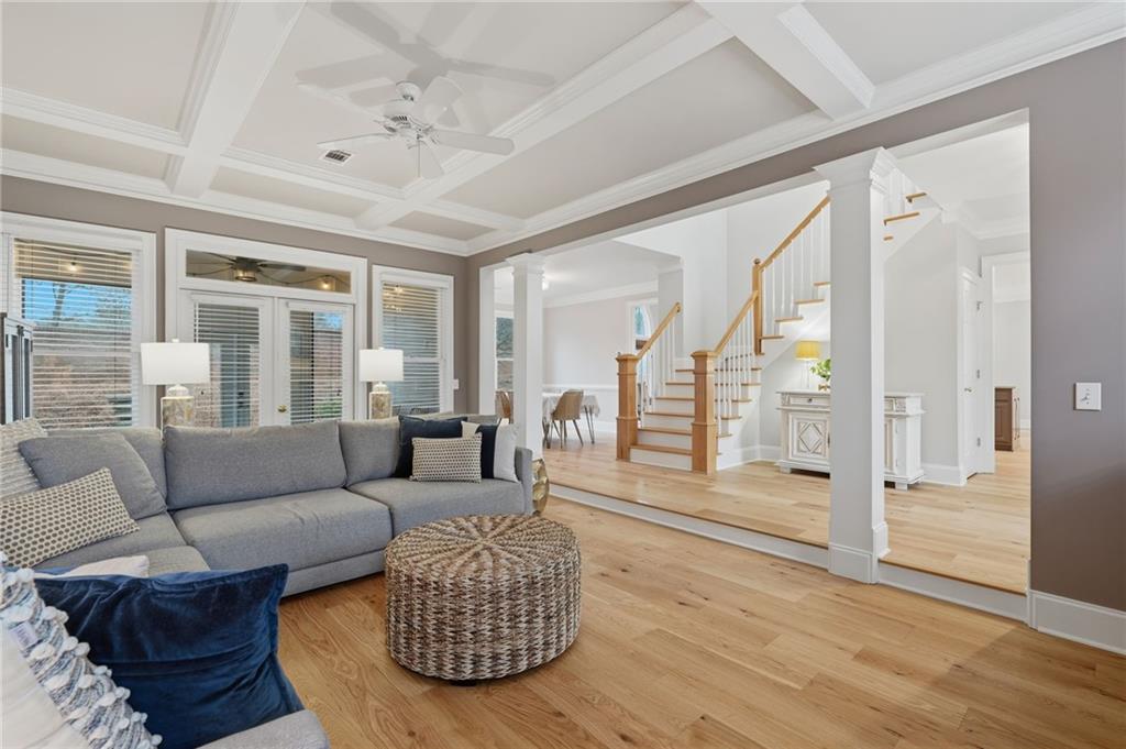 730 Hunting View Point.