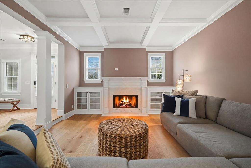 730 Hunting View Point.