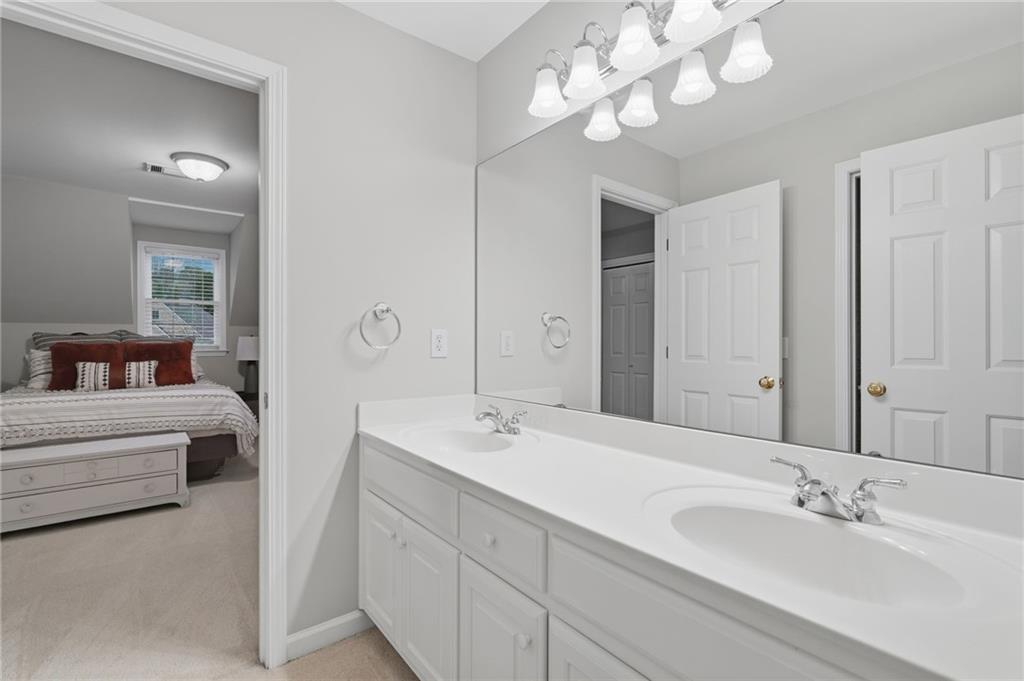 730 Hunting View Point.