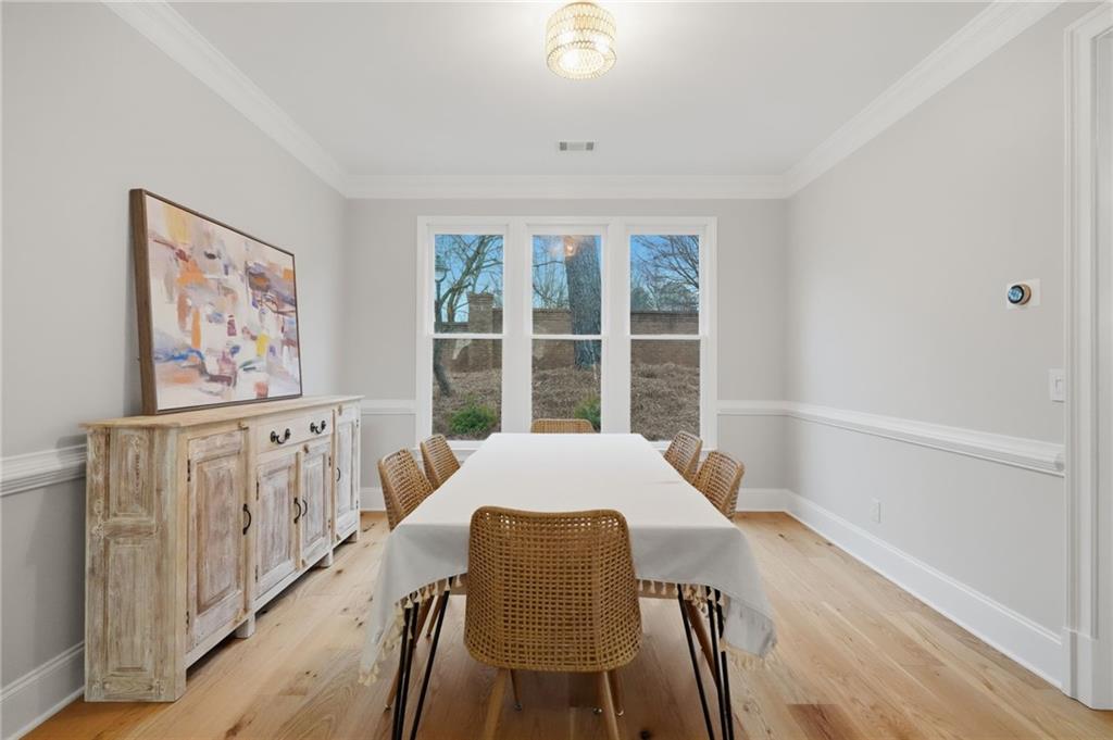 730 Hunting View Point.