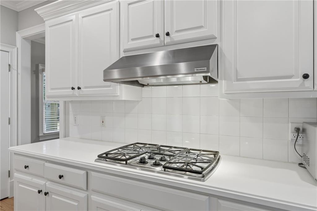 730 Hunting View Point.