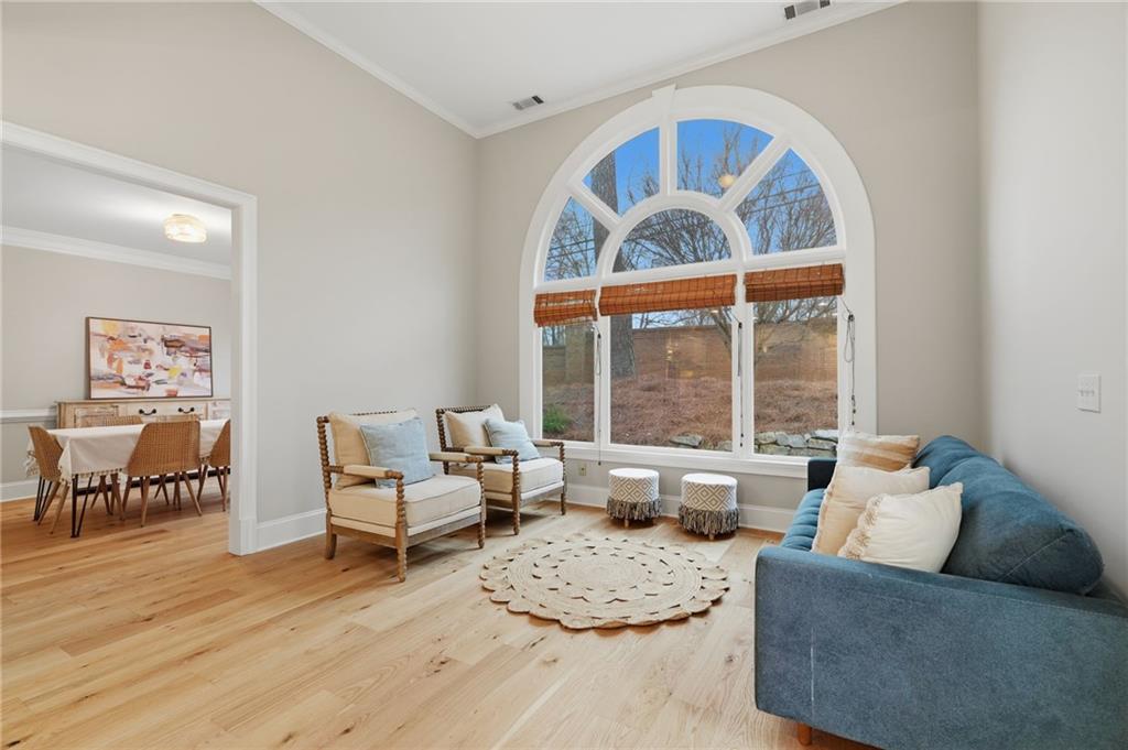 730 Hunting View Point.