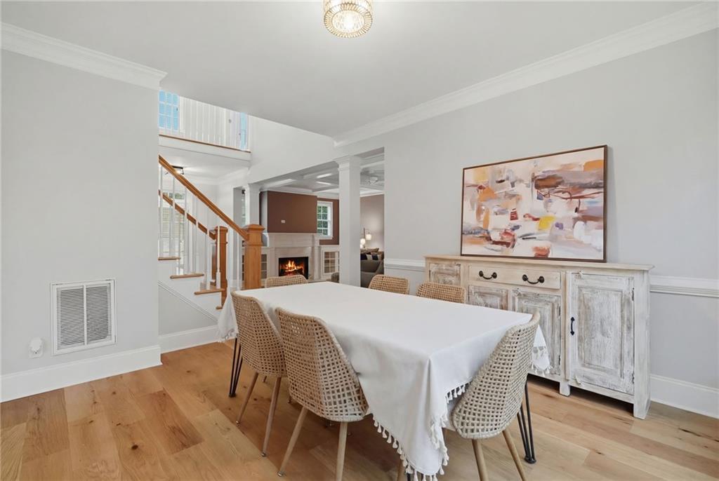 730 Hunting View Point.