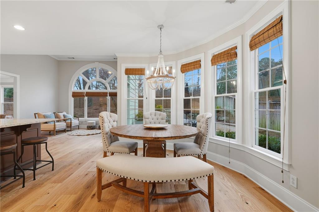 730 Hunting View Point.