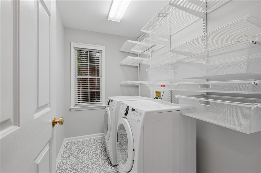 730 Hunting View Point.