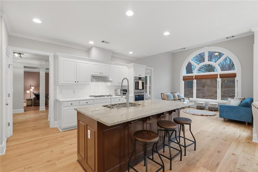 730 Hunting View Point.