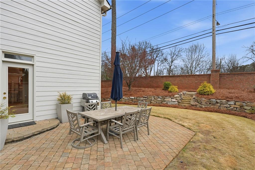 730 Hunting View Point.