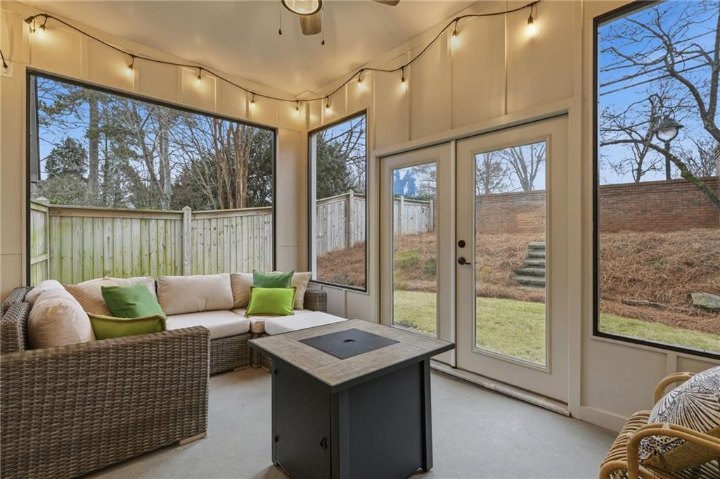 730 Hunting View Point.