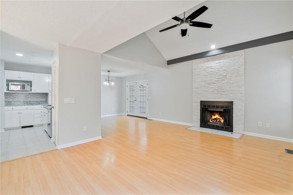 1064 Creatwood Circle SE