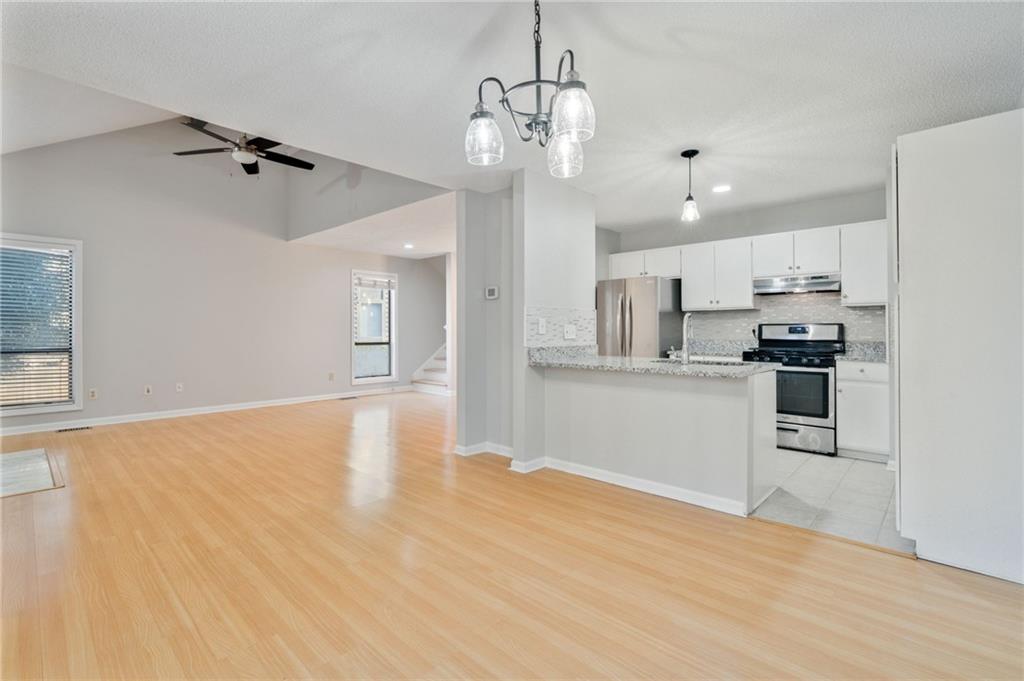 1064 Creatwood Circle SE